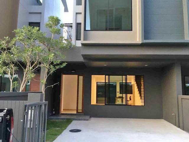 RH1137 ให้เช่า ทาวน์​โฮม 3 ชั้น  หมู่บ้าน เฮ้าส์โคลเวอร์ (Haus Clover) ย่านราชพฤกษ์