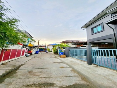 พร้อมเฟอร์ฯ 4 MRT ศรีด่าน 900 ม.ให้เช่าบ้านเดี่ยว บ้านใหม่ 2 ชั้น