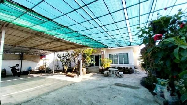 โซนสันทราย ขาย 2.9 ล้าน 81 ตรว. บ้านเดี่ยวชั้นเดียว สันทรายหลวง เนื้อที่กว้างขวาง ติดถนนดำ ค้าขายได้ บรรยากาศดี