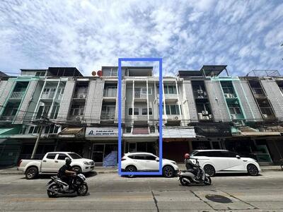 ให้เช่าตึกแถว 3.5 ชั้น ประชาอุทิศ ใกล้สี่แยกเหม่งจ๋าย 
