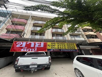 อาคารพาณิชย์3คูหา4.5 ชั้น ติดถนนสิรินธร ใกล้ห้างตั้งฮั่วเส็งธนบุร