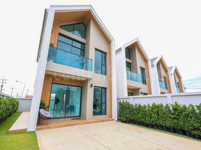 บ้านแฝด วีล่า โฮม แอท สามพราน สไตล์นอร์ดิก บ้านสวย ราคาถูก