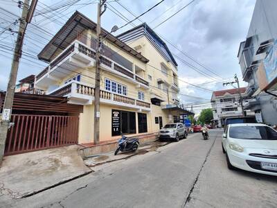 ขายตึกแถว หลังมุม 55 ตรว. ทำเลธุรกิจและการลงทุน ม.ประชาชื่น ปากเก