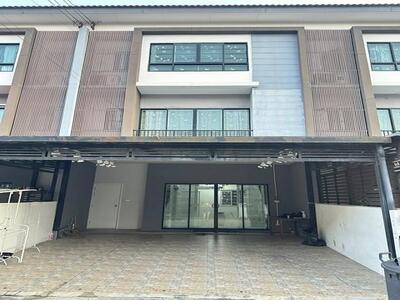 ให้เช่าทาวน์โฮม3ชั้น4นอนเดอะคอนเนคอัพ3ลาดพร้าว126ใกล้MRTลาดพร้าว1