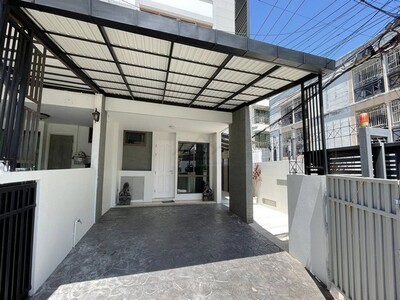 ให้เช่าทาวน์โฮม 3 ชั้นหลังมุม 5นอน เดอะ ไพรเวท สุขุมวิท 97-1 ใกล้