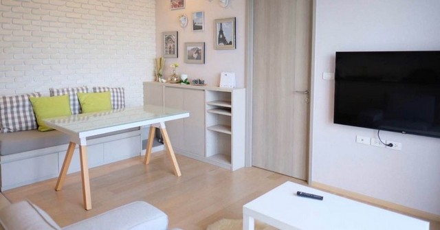  รหัส JIEW488 เช่า  HQ by Sansiri ห้องขนาด 43ตรม. แบบ 1ห้องนอน 1ห้องน้ำ ชั้น30