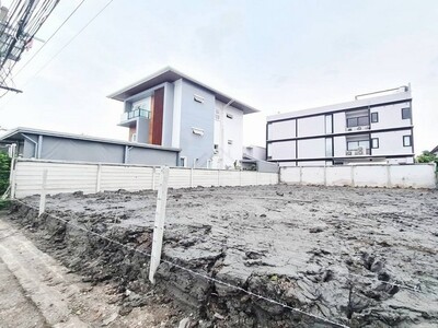 ขายที่ดินเปล่าถมแล้ว 94 ตารางวา ลาดพร้าว 80 แปลงสวย ใกล้เลียบด่วน