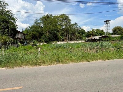 ที่ดินเปล่า เหมาะสำหรับสร้างบ้าน  โกดัง ใกล้ม.แม่โจ้ สันทราย  ที่ดินเปล่า เหมาะสำหรับสร้างบ้าน  โกดัง ใกล้ม.แม่โจ้ สันทราย