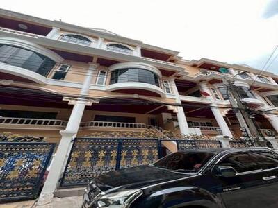 ให้เช่าทาวน์โฮม 5 ชั้น 5 ห้องนอน หมู่บ้านทองหล่อคลาสสิค ซอยทองหล่ ให้เช่าทาวน์โฮม 5 ชั้น 5 ห้องนอน หมู่บ้านทองหล่อคลาสสิค ซอยทองหล่