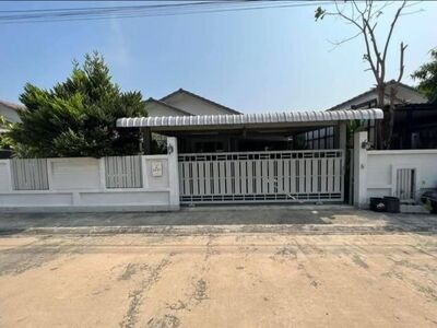 ขายบ้านเดี่ยวชั้นเดียวพร้อมที่ดิน หมู่บ้านมนตรีพฤกษาชล 2 – แม่กลอ ขายบ้านเดี่ยวชั้นเดียวพร้อมที่ดิน หมู่บ้านมนตรีพฤกษาชล 2 – แม่กลอ