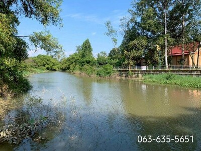 ขายบ้านสวนติดแม่น้ำนครนายก ตรงข้ามวัดโบสถ์การ้อง เมืองนครนายก