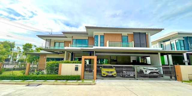 ติดสนามหญ้า 106ตรว. เพียวเพลส ราชพฤกษ์ ให้เช่าบ้านหรูใหญ่มาก 2ชั้น 5นอน ห้องหัวมุม296ตรม. 5น้ำ 3จอดรถ 6แอร์